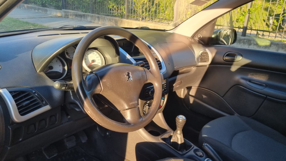 Peugeot 207 Compact Allure 1.4 — foto 3